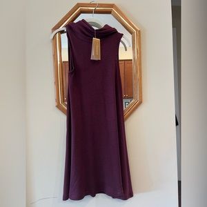 NWT Francesca’s sleeveless sweater dress